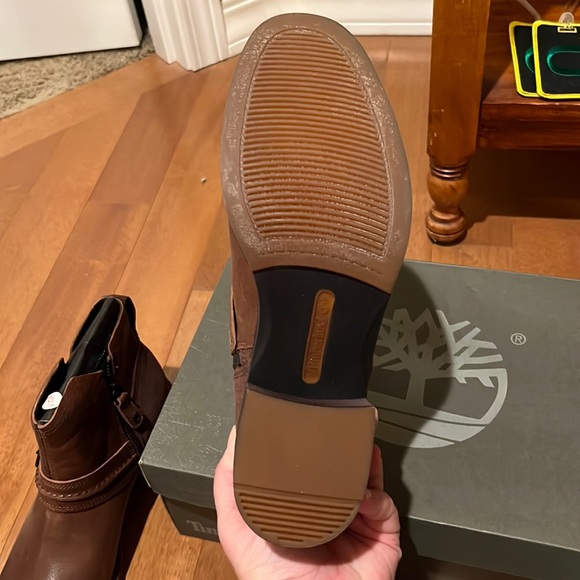 New in box Timberland Whittmore Chelsea boots, Brown size 8.5 - Picture 4 of 4